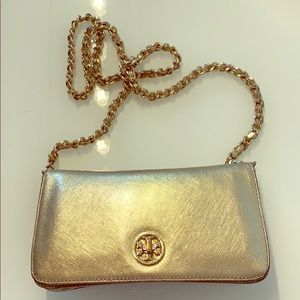 Crossbody handbag